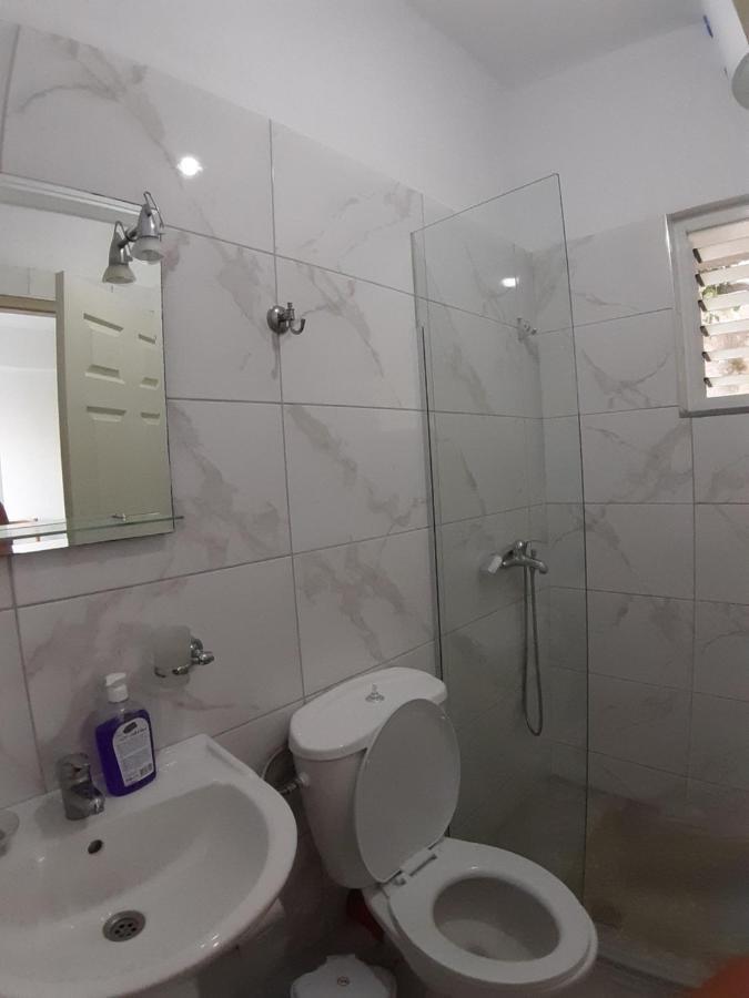 Luigi S Fairyview Apartment Sarande Exterior photo